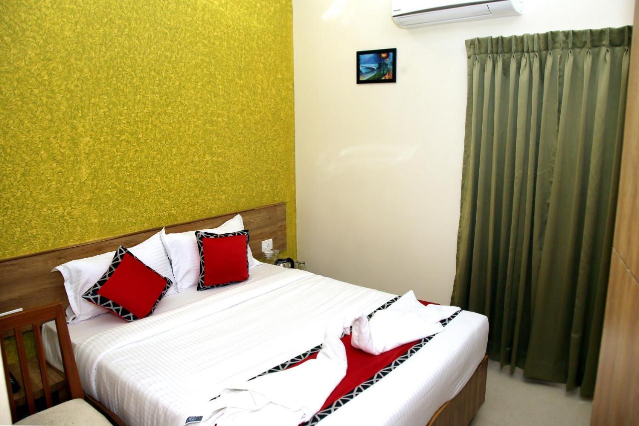 Apollo Court Hotel Chennai Exterior photo